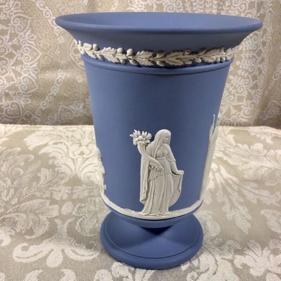 Wedgwood Blue Jasperware Pedestal Vase - Picture 3 of 7